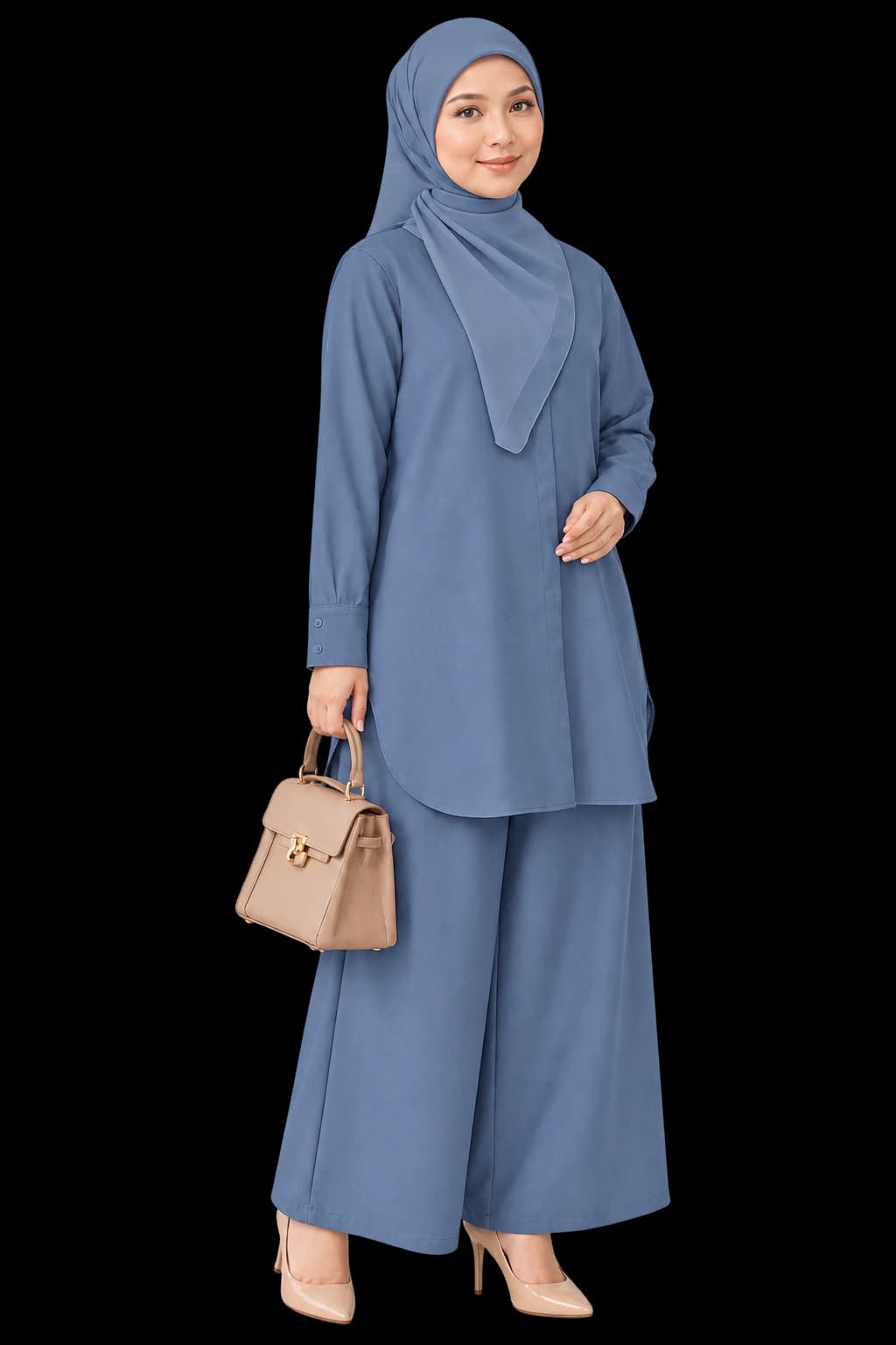 Model memakai Set Elora Muslimah CFAZ ATTIRE warna Denim Blue.